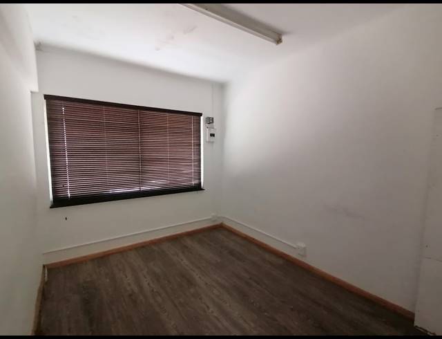 56M² OFFICE TO LET IN PAARDEN EILAND